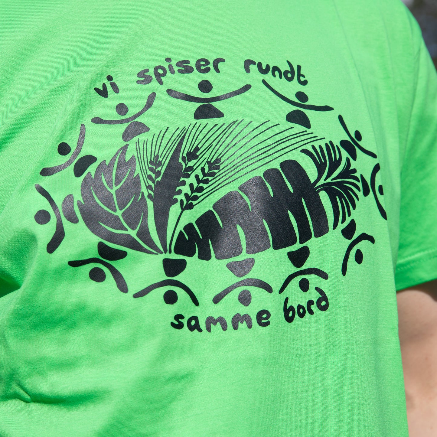 Vi spiser rundt samme bord